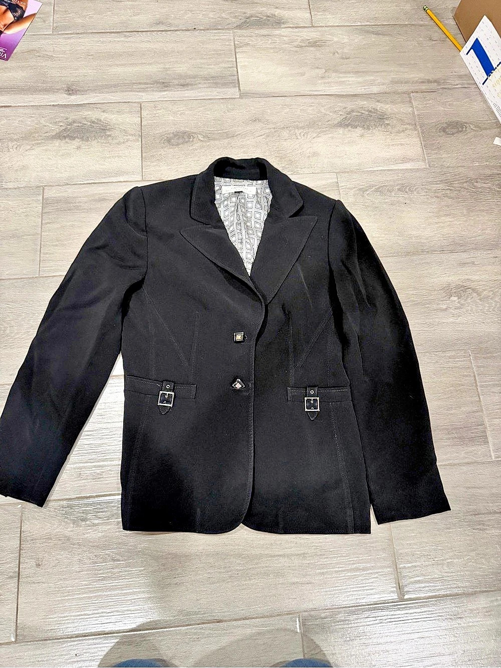 Tahari Arthur S. Levine Black Buckle Detail Blazer Like New